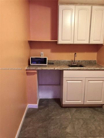 6850 NW 77th Ct 6850, Medley, FL 33166