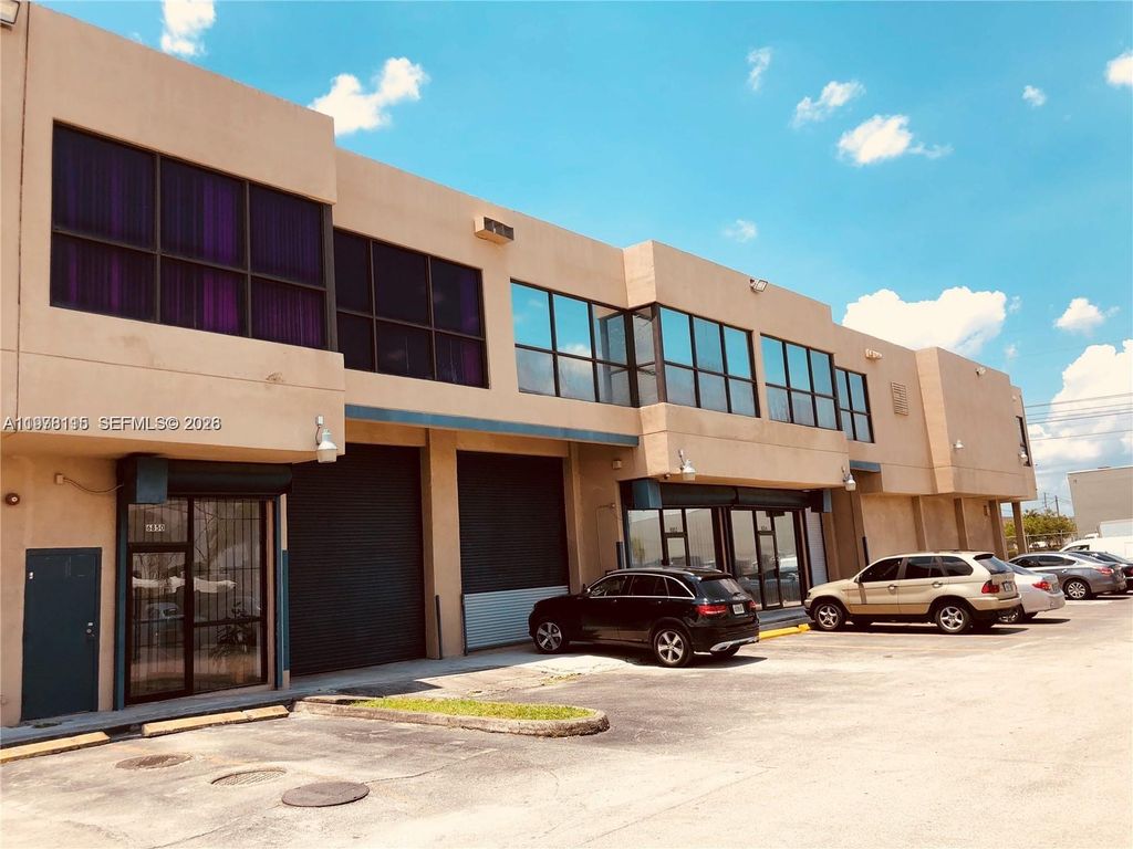 6850 NW 77th Ct 6850, Medley, FL 33166