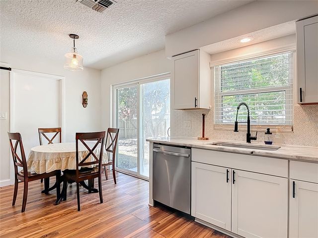 624 W NEW YORK AVENUE, Lake Helen, FL 32744