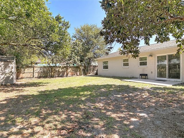 624 W NEW YORK AVENUE, Lake Helen, FL 32744