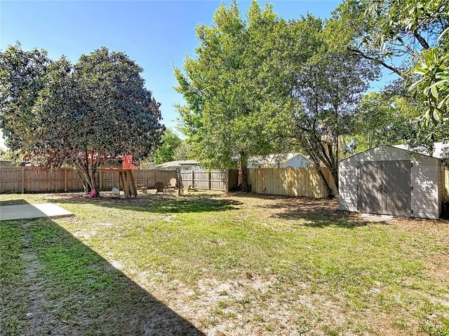 624 W NEW YORK AVENUE, Lake Helen, FL 32744