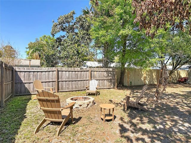 624 W NEW YORK AVENUE, Lake Helen, FL 32744