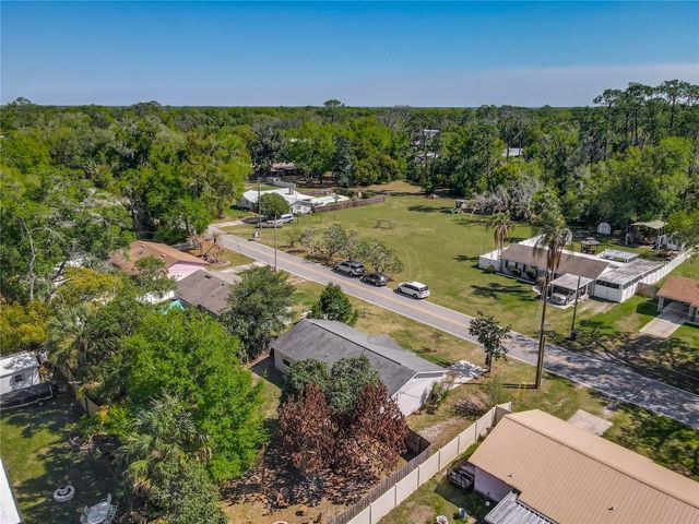 624 W NEW YORK AVENUE, Lake Helen, FL 32744