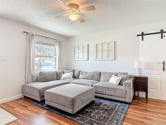 624 W NEW YORK AVENUE, Lake Helen, FL 32744