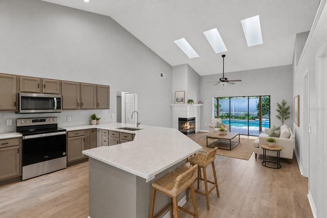 623 YORKSHIRE DRIVE, Oviedo, FL 32765