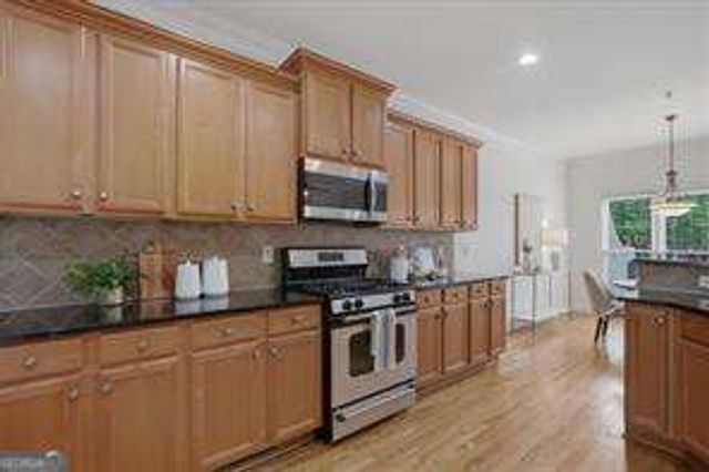 1184 Laurel Place SE, Smyrna, GA 30080