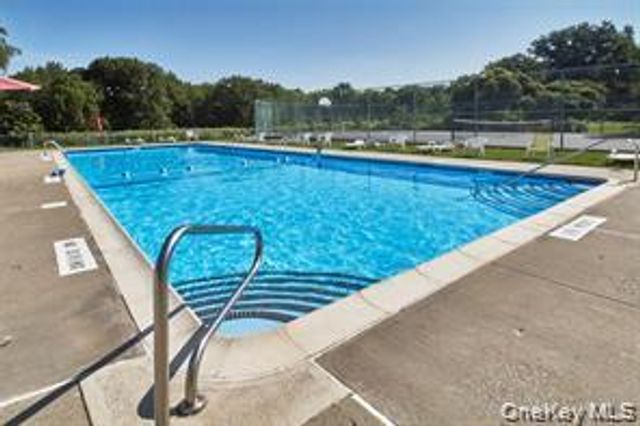 9 Olde Wagon Road, Warwick, NY 10990