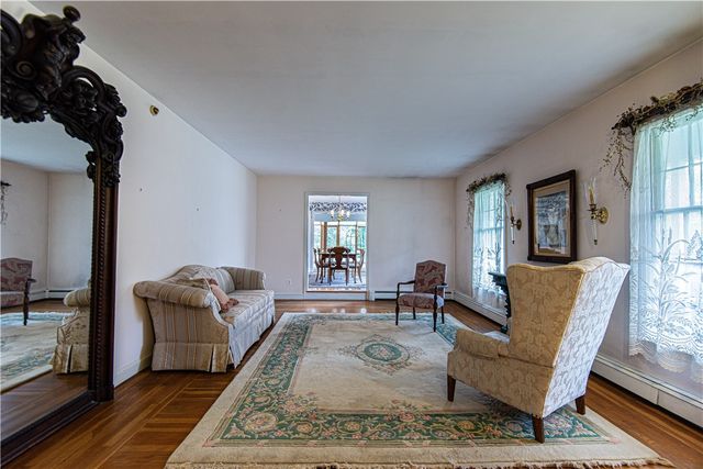 929 Greenville Avenue, Smithfield, RI 02828