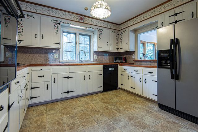 929 Greenville Avenue, Smithfield, RI 02828