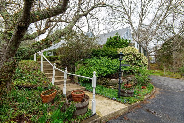 929 Greenville Avenue, Smithfield, RI 02828