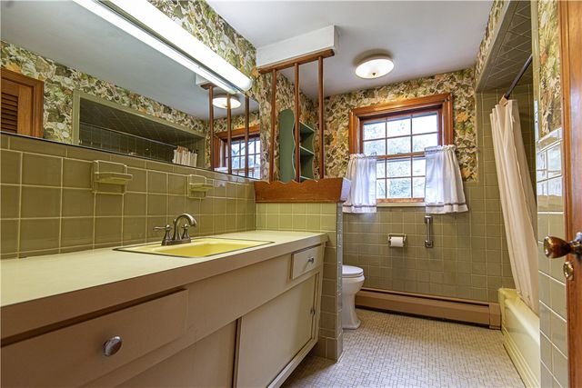 929 Greenville Avenue, Smithfield, RI 02828