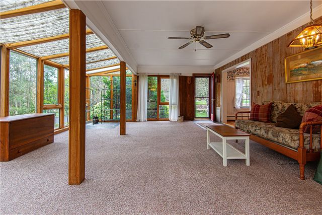 929 Greenville Avenue, Smithfield, RI 02828