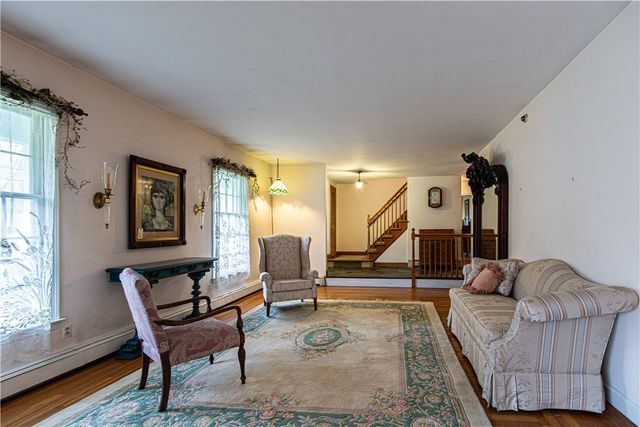 929 Greenville Avenue, Smithfield, RI 02828