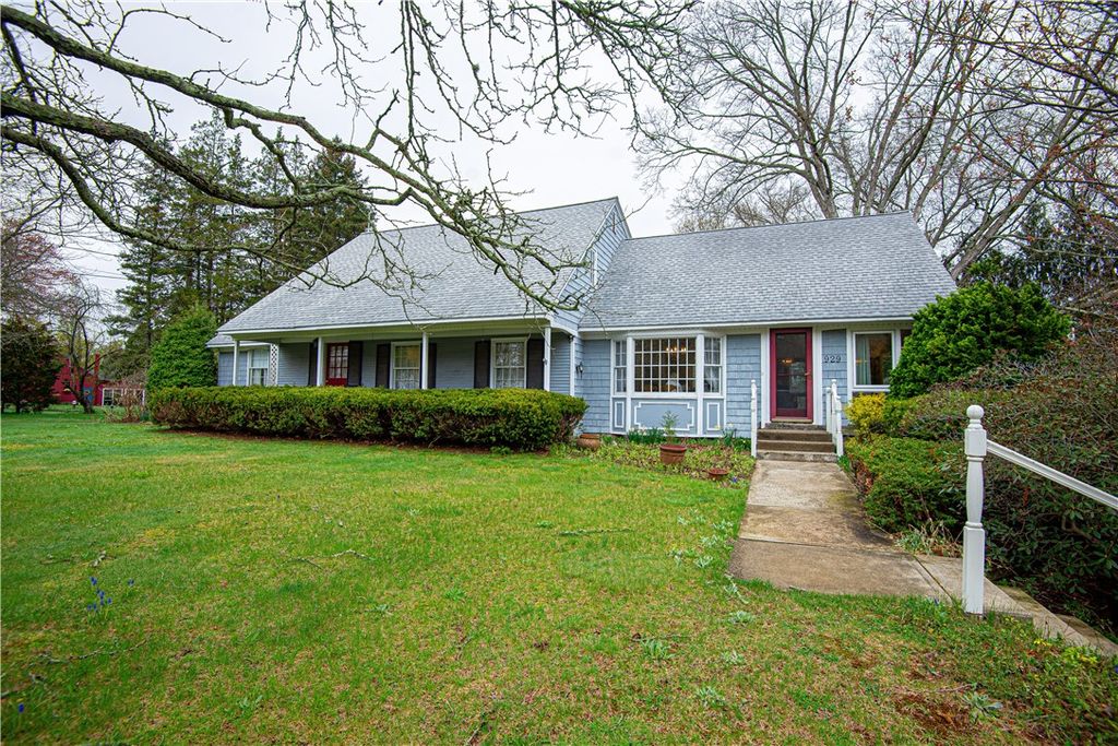 929 Greenville Avenue, Smithfield, RI 02828