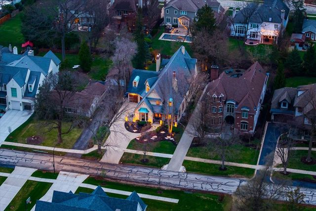 849 E Hillside Road, Naperville, IL 60540