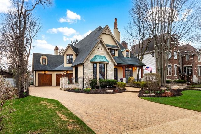 849 E Hillside Road, Naperville, IL 60540