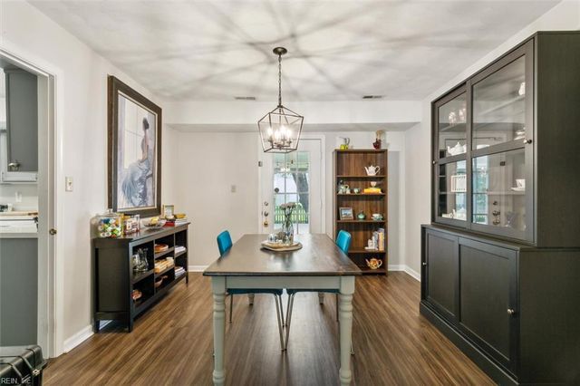 221 Commodore DR, Hampton, VA 23669