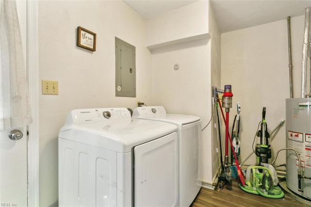 221 Commodore DR, Hampton, VA 23669