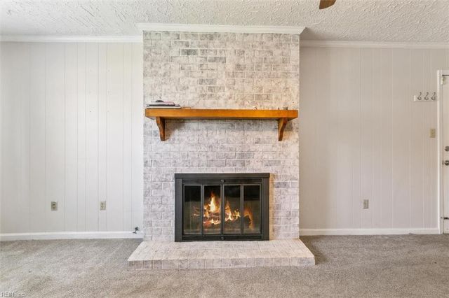 221 Commodore DR, Hampton, VA 23669