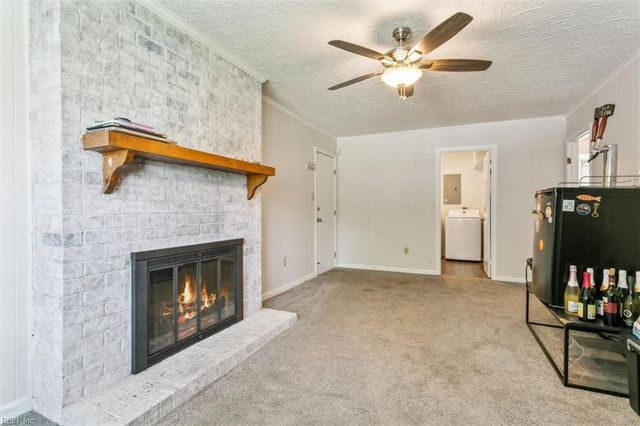 221 Commodore DR, Hampton, VA 23669