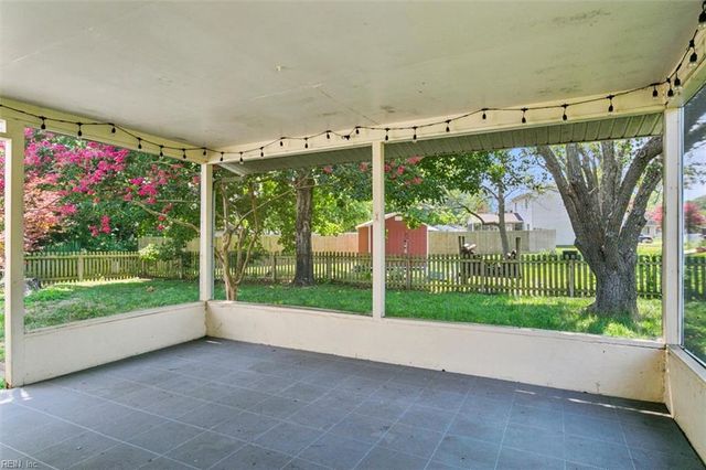 221 Commodore DR, Hampton, VA 23669