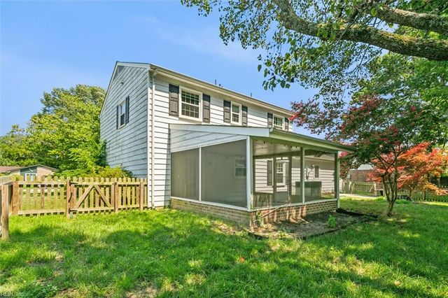 221 Commodore DR, Hampton, VA 23669