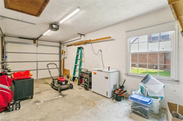 221 Commodore DR, Hampton, VA 23669