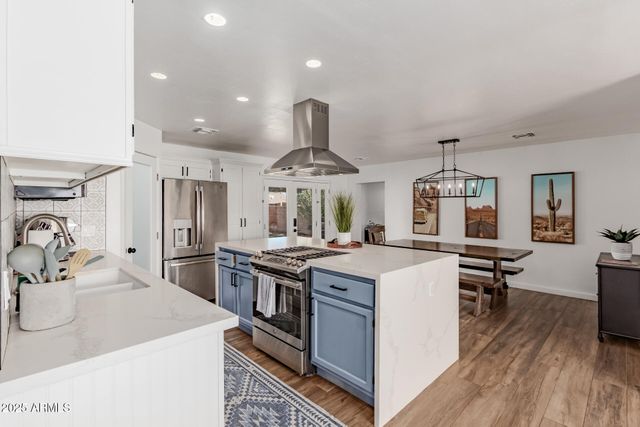 8602 E CAMBRIDGE Avenue, Scottsdale, AZ 85257