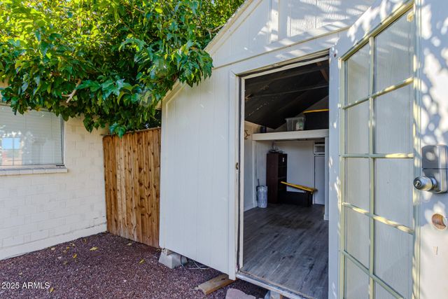 8602 E CAMBRIDGE Avenue, Scottsdale, AZ 85257