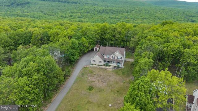 194 TUMBLEWEED DR, Effort, PA 18330
