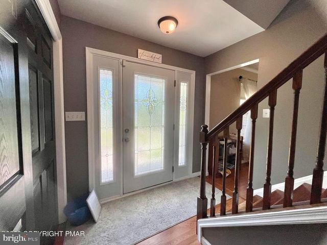 194 TUMBLEWEED DR, Effort, PA 18330