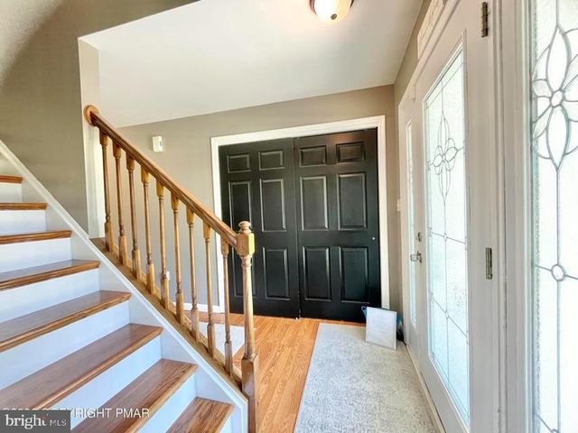 194 TUMBLEWEED DR, Effort, PA 18330