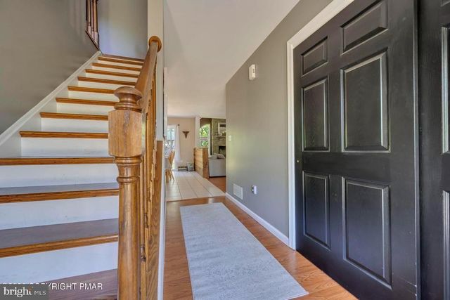 194 TUMBLEWEED DR, Effort, PA 18330
