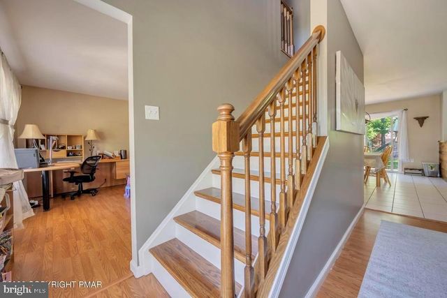 194 TUMBLEWEED DR, Effort, PA 18330