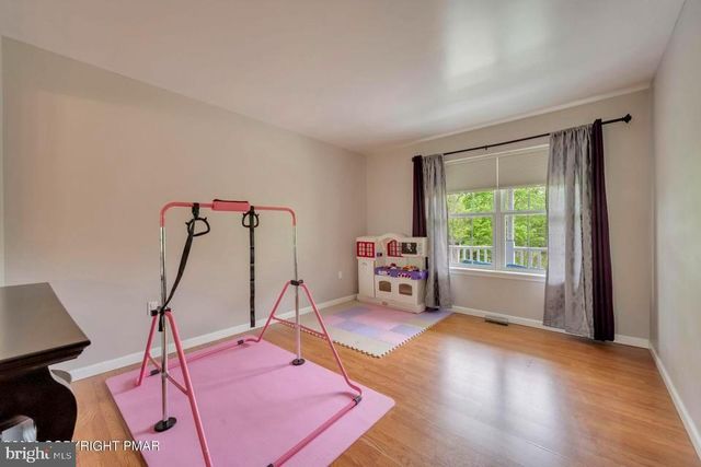 194 TUMBLEWEED DR, Effort, PA 18330