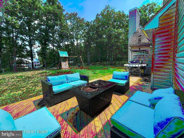 194 TUMBLEWEED DR, Effort, PA 18330