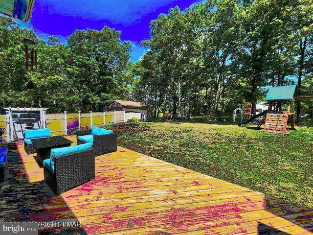 194 TUMBLEWEED DR, Effort, PA 18330