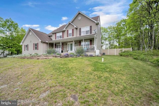 194 TUMBLEWEED DR, Effort, PA 18330