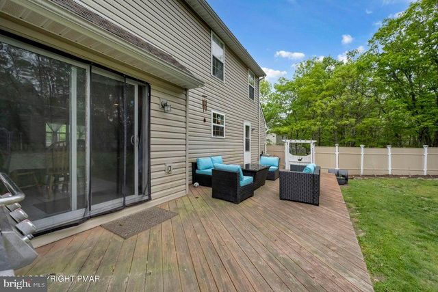 194 TUMBLEWEED DR, Effort, PA 18330