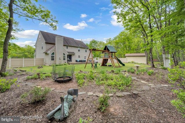 194 TUMBLEWEED DR, Effort, PA 18330