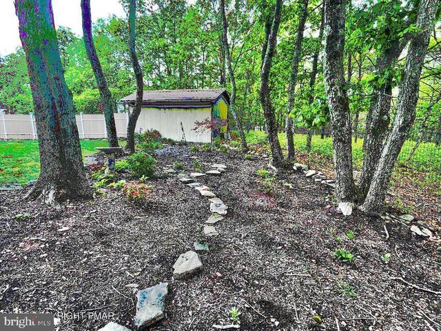 194 TUMBLEWEED DR, Effort, PA 18330