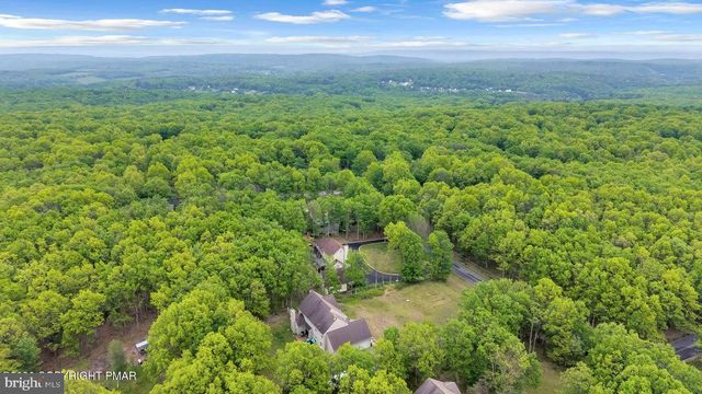 194 TUMBLEWEED DR, Effort, PA 18330