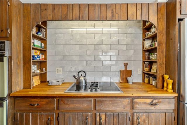 7677 Chester Arthur Road, Enosburg, VT 05450