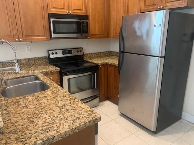2945 Coconut Ave, Miami, FL 33133
