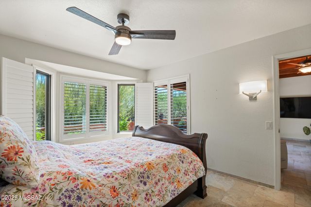 14006 N Green Tree Drive, Oro Valley, AZ 85755