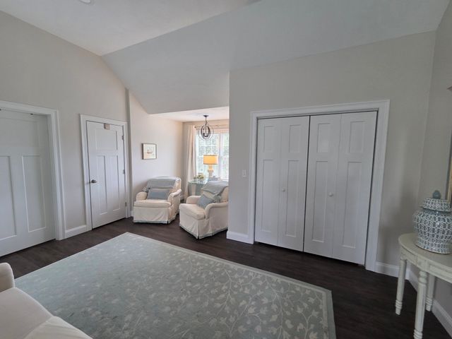 10 Wisteria Ln, Maynard, MA 01754