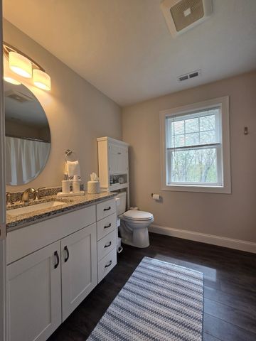 10 Wisteria Ln, Maynard, MA 01754