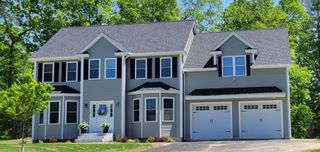 10 Wisteria Ln, Maynard, MA 01754