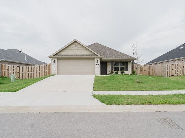 450 Willow Drive, Centerton, AR 72719