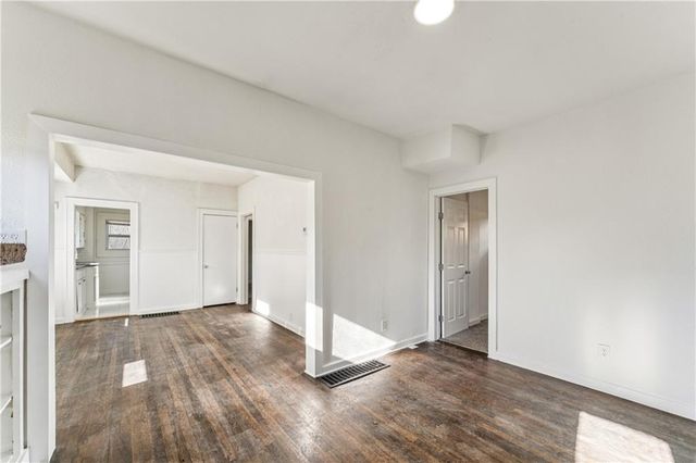 4438 Park Avenue, Kansas City, MO 64130